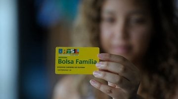 O programa Bolsa Família auxilia financeiramente famílias em situação de pobreza ou extrema pobreza - Imagem: reprodução/Agência Senado. Crédito: Jefferson Rudy