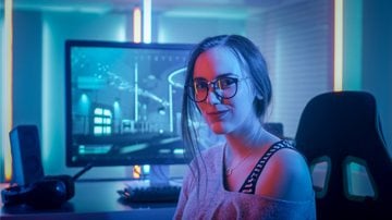 Entre os nerds, o Dia do Orgulho Nerd também é conhecido como o Dia da Toalha - Imagem: Gorodenkoff/iStock