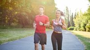 Alguns cuidados devem ser tomados por quem não está acostumado a correr na rua - Imagem: Gpointstudio/iStock