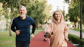 De acordo com a OMS, saúde não é ausência de doença, mas o completo bem-estar físico, mental e social. - Imagem: Inside Creative House/iStock