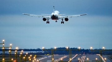 O Aeroporto de Guarulhos é conhecido como o mais movimentado da América Latina. - Imagem: Sitikka/iStock