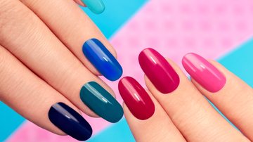 Esmaltes em gel dão um acabamento perfeito e duradouro. - Imagem: marigo20/iStock