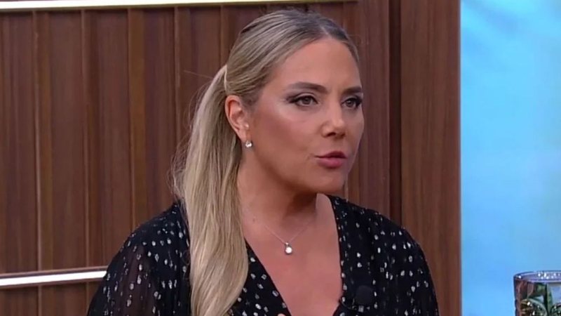 Atriz lutou contra um tumor nas glândulas salivares há quatro anos. - Imagem: Reprodução / Rede TV