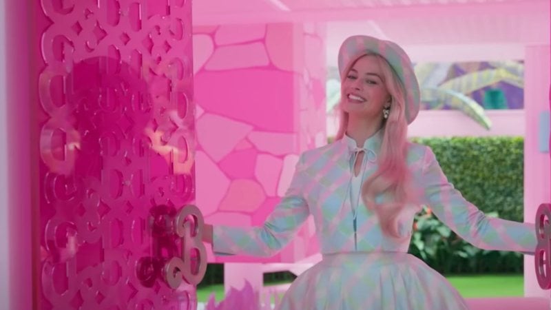 Margot Robbie é um das atrizes mais talentosas de sua geração. - Imagem: reprodução/Youtube Architectural Digest