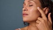 O corretivo é um cosmético essencial para a beleza feminina. - Imagem: Taras Grebinets/iStock