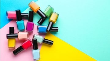 Decore suas unhas sem medo com esses esmaltes incríveis. - Imagem: 5second / iStock