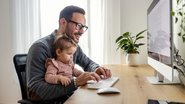 Presencialmente ou no home office, todo funcionário gosta de ser homenageado. - Imagem: DusanPetkovic/iStock