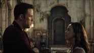 Ben Affleck e Alice Braga em "Hypnotic: Ameaça Invisível" - Foto: Reprodução/YouTube