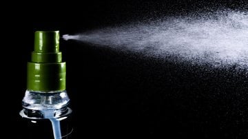 Bpdy splashes são uma ótima adição de cosméticos para o seu dia a dia. - imagem: banusevim/iStock