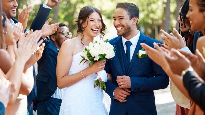 O casamento é um momento único e especial! - Imagem: PeopleImages/iStock