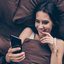 Essas frases podem ajudar você a conquistar o crush. - (Deagreez / iStock)
