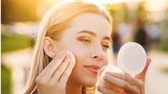 Se prepare para a temporada verão 2024 com essas tendências de beleza incríveis! - (Imagem: Vagengeym_Elena / iStock)