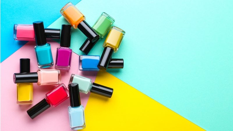 Confira alguns esmaltes de longa duração imperdíveis. - 5second / istock