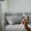Os perfumes para casa são práticos para manter o ambiente cheiroso. - Liudmila Chernetska / istock