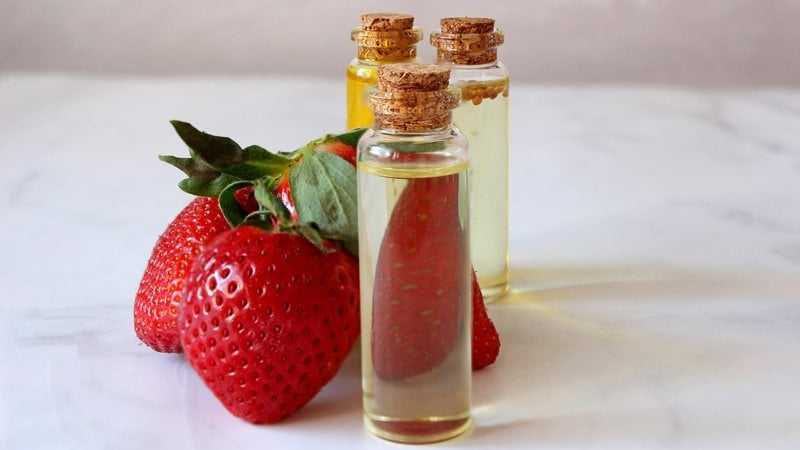 Perfumes com aroma de morango que você precisa usar. - Margarita Mechenko / istock