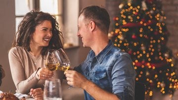 Essas cantadas são boas opções para conquistar e divertir o seu amor. - (vladans / iStock)