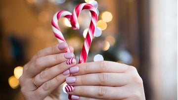 As unhas minimalistas permitem que você esteja linda, sem abrir mão da discrição! - (Julia Klueva / iStock)