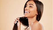 Descubra técnicas para alisar o cabelo sem usar chapinha. - Jacob Wackerhausen / istock