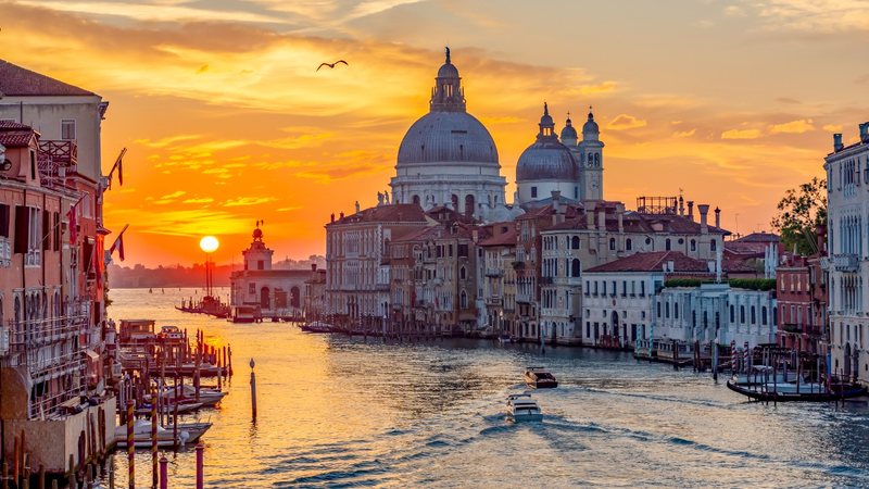 Cidade italiana limita número de turistas e proíbe uso de caixas de som. - Vladislav Zolotov / istock