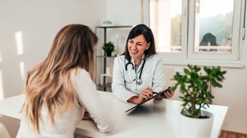 Escute aos conselhos médicos e não arrisque sua saúde. - nortonrsx/ iStock