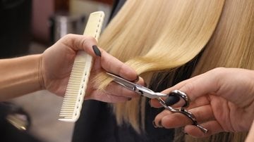 Certos cortes de cabelo vão bombar em 2024. - Liudmila Chernetska / istock