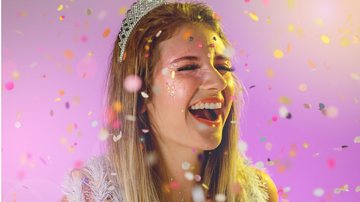 Essas dicas vão ajudar você a cuidar da sua pele durante os blocos de Carnaval. - (Vergani_Fotografia / iStock)