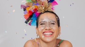 Aprenda de uma vez por toda como se livrar do glitter no pós-carnaval. - Victor Ataide/ iStock