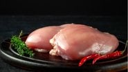 Entenda como consumir carne de frango pode ser benéfico para você. - (Natalya_Yudina / iStock)