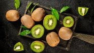 Aprenda a identificar o kiwi maduro perfeito. - Olesia Shadrina/ iStock