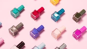 Veja nossas dicas de esmaltes de longa duração. - NadinPanina / istock