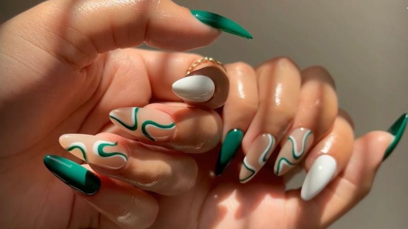 Não deixe de ficar inspirado com essas ideias de unhas almond! - reprodução/ Pinterest/ Zoha_Awalin