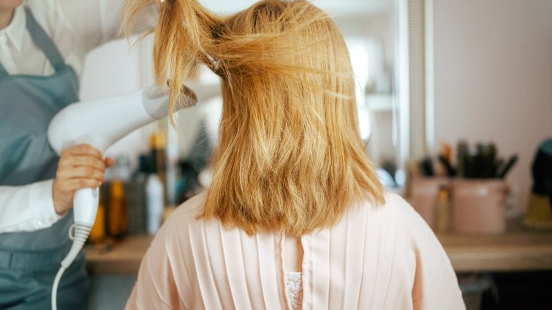 Um estilo de cabelo mais volumoso e sexy que está conquistando cada vez mais espaço. - CentralITAlliance / istock