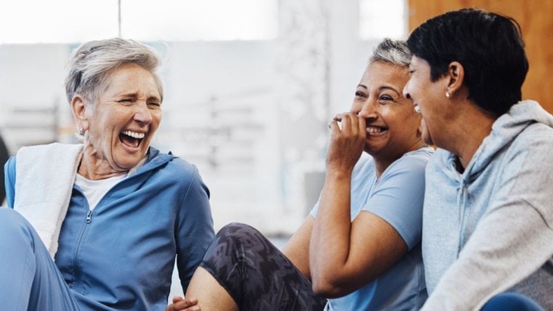 Vamos rir juntos dessas piadas que não perdem a graça. - PeopleImages/ iStock