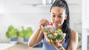 Entenda os benefícios do consumo de vegetais no dia a dia e diminua a quantidade de carne da sua rotina. - MarianVejcik / istock