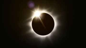 Não perca o eclipse solar e confira a data para já assistir da sua janela. - magann/ iStock