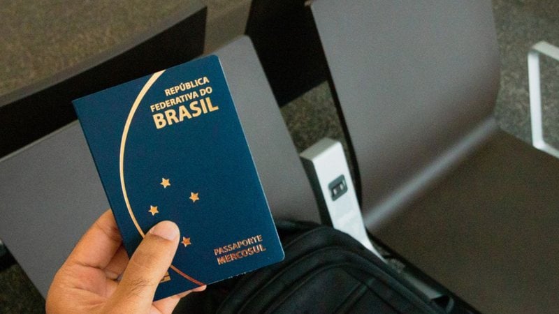 O passaporte basta para alguns países, outros aceitam apenas a identidade. - Andree_Nery/iStock