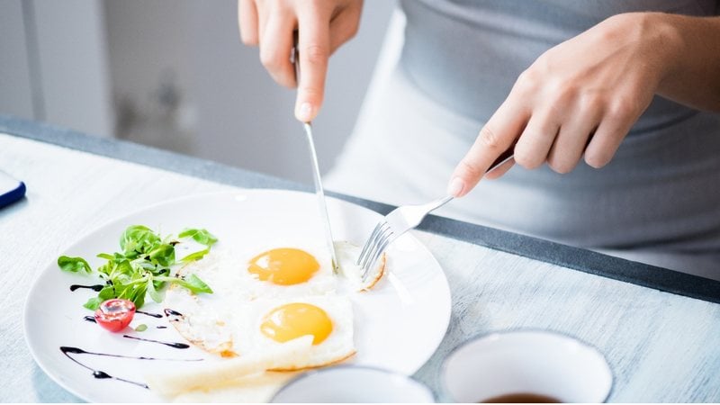 O ovo está entre os alimentos mais populares, baratos e nutritivos. - SeventyFour / iStock