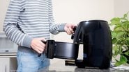 É preciso tomar cuidado na hora de preparar alimentos na air fryer. - Marcio Binow Da Silva/iStock