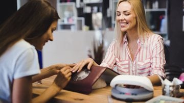 Essas frases vão causar uma boa impressão nos clientes! - nd3000/iStock