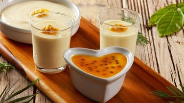 Mousse de maracujá está entre as melhores opções de sobremesas geladas fáceis. - SGAPhoto / iStock