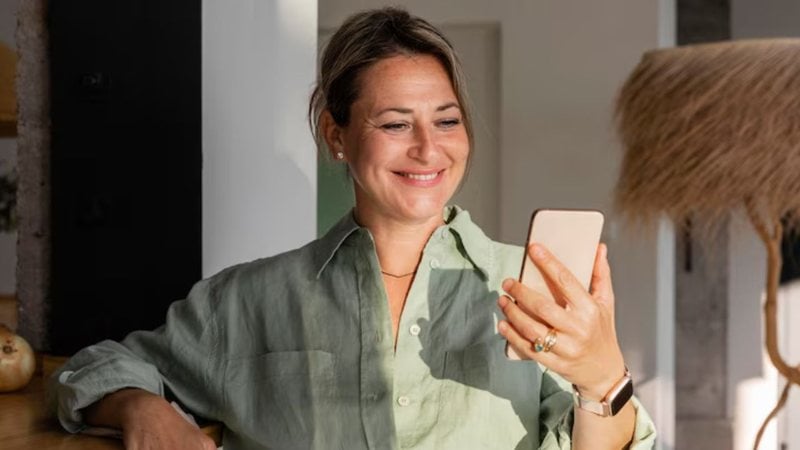 Demonstrar carinho por entes queridos nas redes sociais é uma excelente alternativa. - Reprodução / Freepik