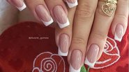 As unhas francesinhas são uma das opções mais indicadas para quem busca beleza e praticidade. - Reprodução / Pinterest