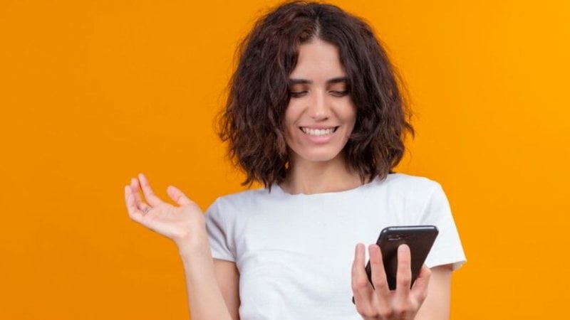 O uso das palavras certas pode ajudar você a se destacar na rede social e conquistar o seu crush. - Reprodução / Freepik