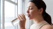 Ingerir água em temperaturas distintas pode afetar o corpo. - Reprodução / Freepik