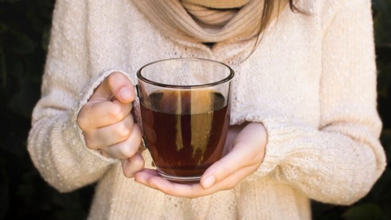 Esse chá pode beneficiar o corpo em alguns aspectos, mas tem que ter atenção. - Reprodução / Freepik