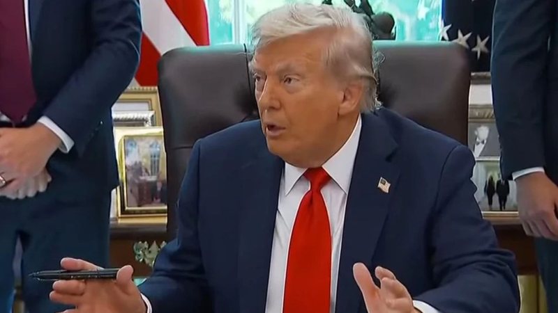 O presidente dos EUA começou a surgir publicamente com manchas nas mãos e despertou preocupação. - Reprodução / Divulgação