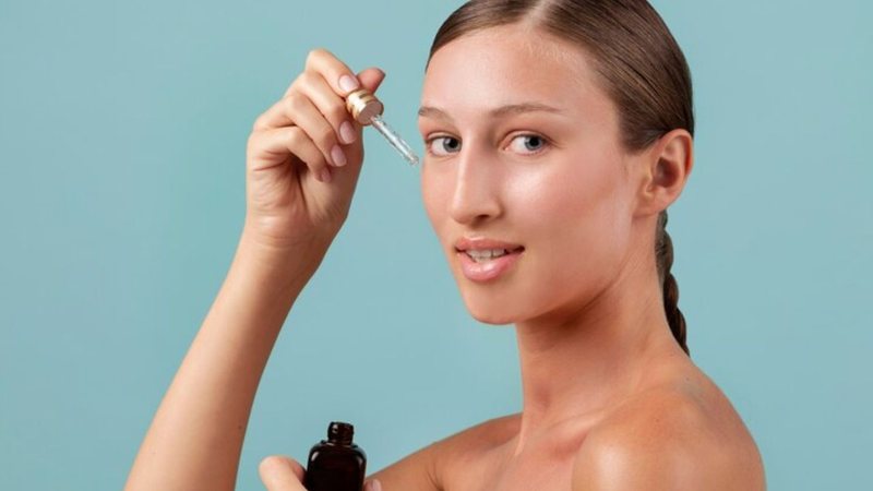Esses produtos podem ajudar a manter o aspecto da sua pele bonito. - Reprodução / Freepik