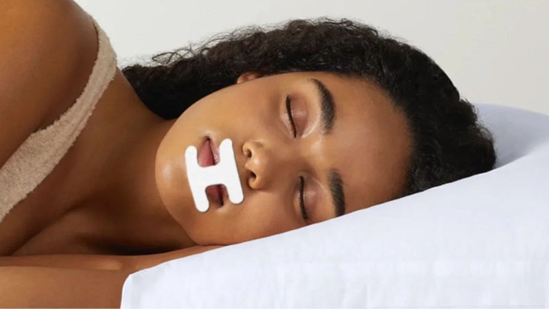 dormindo de boca tapada