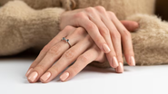 unhas nude