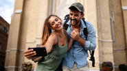 casal viajando